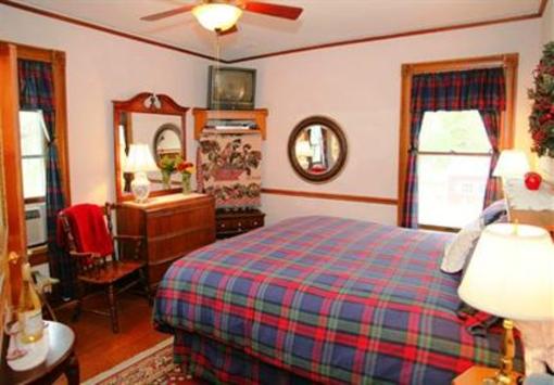 фото отеля Brick Inn Bed and Breakfast