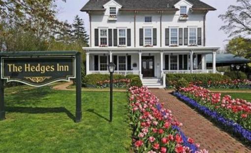 фото отеля The Hedges Inn