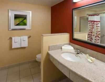 фото отеля Courtyard by Marriott Bristol