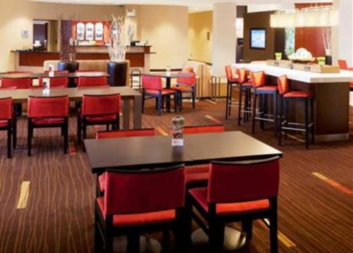фото отеля Courtyard by Marriott Bristol