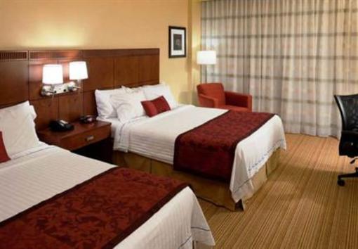 фото отеля Courtyard by Marriott Bristol