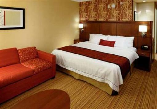 фото отеля Courtyard by Marriott Bristol