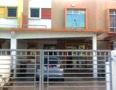 фото отеля Homestay @ Setia Tropika