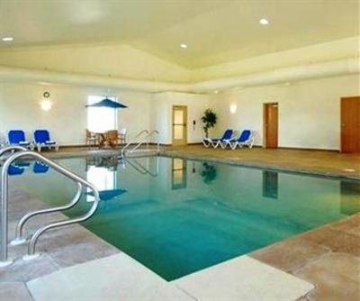 фото отеля Comfort Suites Delavan