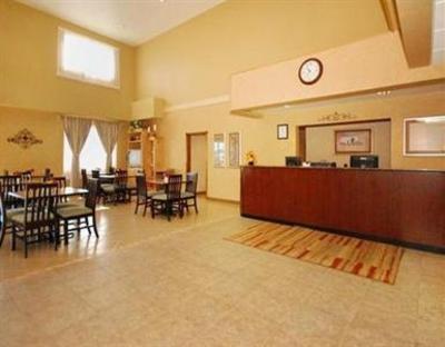 фото отеля Comfort Suites Delavan