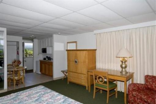фото отеля Uncle Billy's Hilo Bay Hotel