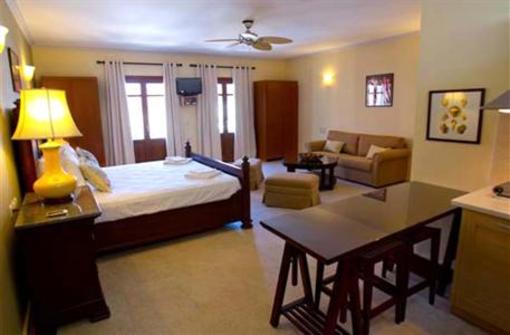 фото отеля Balhambra Suites
