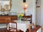 фото отеля First Colony Inn