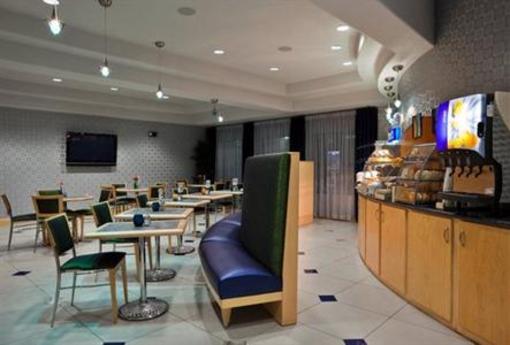 фото отеля Holiday Inn Express Hotel & Suites Hutto