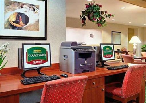 фото отеля Courtyard by Marriott Detroit Pontiac/Bloomfield