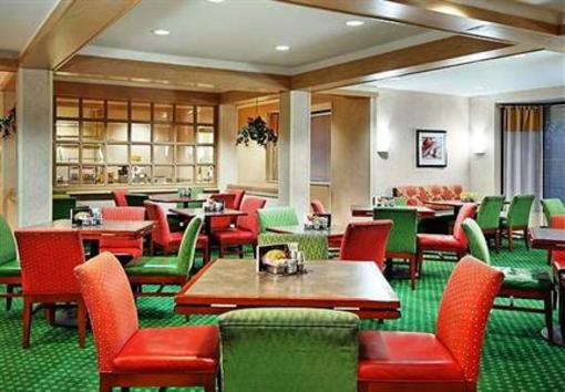 фото отеля Courtyard by Marriott Detroit Pontiac/Bloomfield