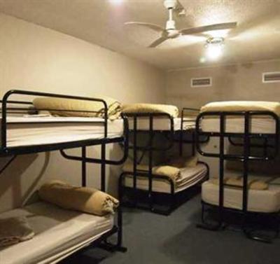 фото отеля Point Break Backpackers & Cafe