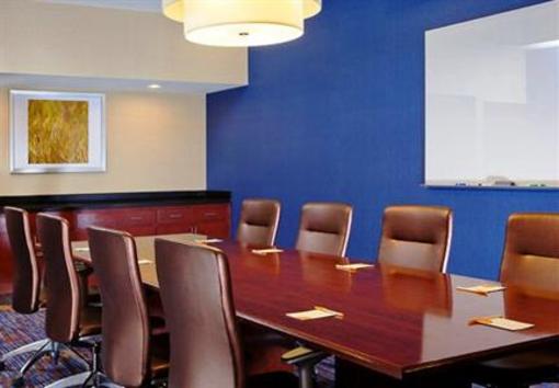 фото отеля Courtyard by Marriott Birmingham Downtown UAB