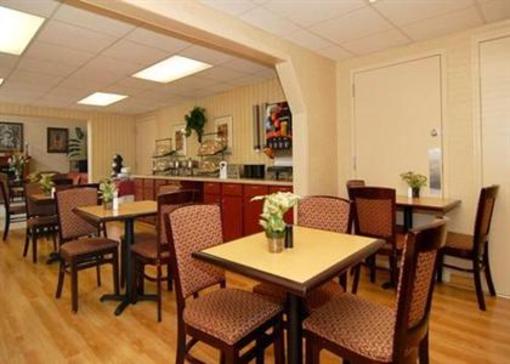 фото отеля Comfort Inn Matthews