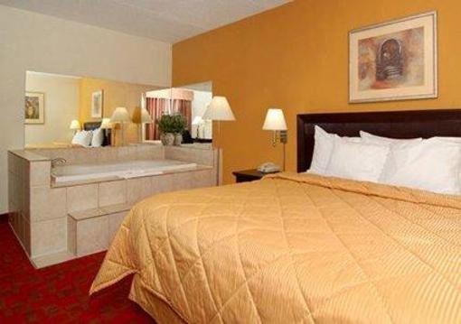 фото отеля Comfort Inn Matthews