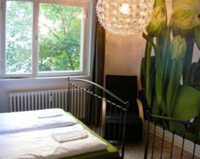 фото отеля Berlin Holiday Apartments