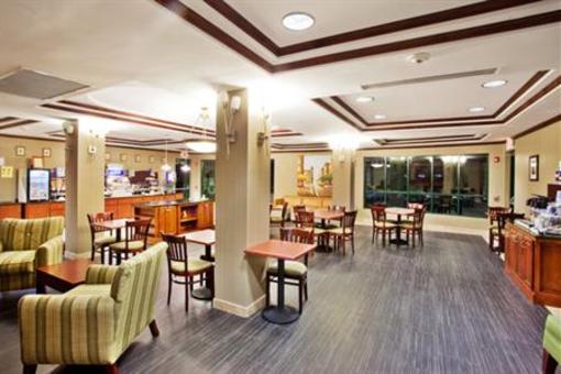 фото отеля Holiday Inn Express Hotel & Suites Macon West