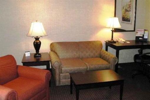 фото отеля Quality Inn & Suites Erie