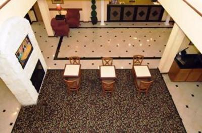 фото отеля Comfort Suites Near Seaworld