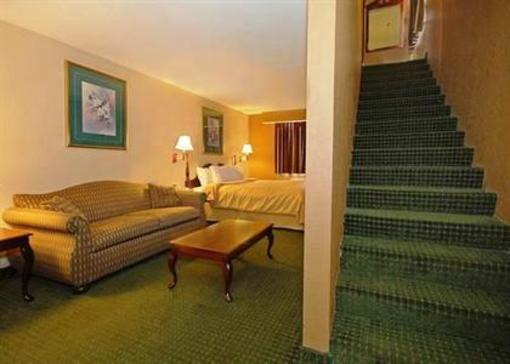 фото отеля Comfort Suites Near Seaworld