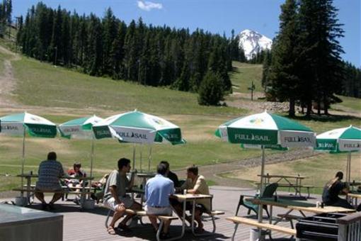 фото отеля Cooper Spur Mountain Resort