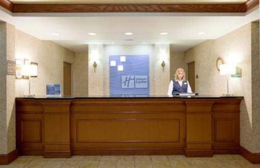 фото отеля Holiday Inn Express New Berlin