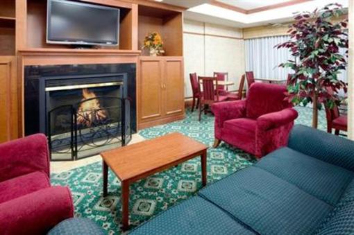 фото отеля Holiday Inn Express New Berlin