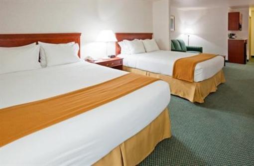 фото отеля Holiday Inn Express New Berlin