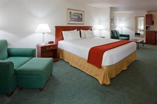 фото отеля Holiday Inn Express New Berlin