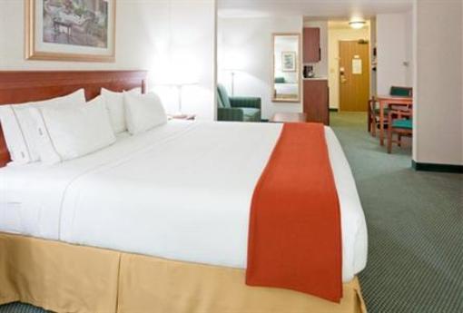 фото отеля Holiday Inn Express New Berlin