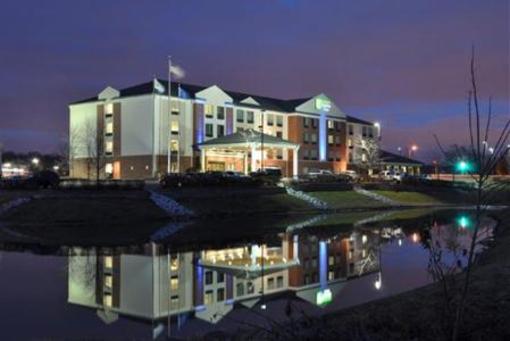 фото отеля Holiday Inn Express New Berlin