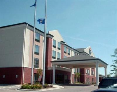 фото отеля Holiday Inn Express New Berlin