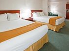 фото отеля Holiday Inn Express New Berlin