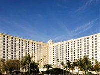 Rosen Plaza Hotel