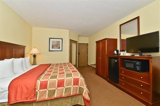 фото отеля BEST WESTERN Airport Inn & Suites/KCI North