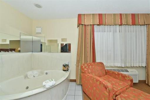 фото отеля BEST WESTERN Airport Inn & Suites/KCI North