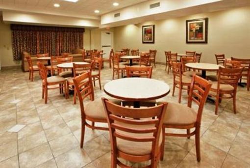 фото отеля Holiday Inn Express Hotel & Suites International Airport San Jose (California)