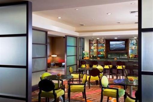 фото отеля Holiday Inn Express Hotel & Suites International Airport San Jose (California)