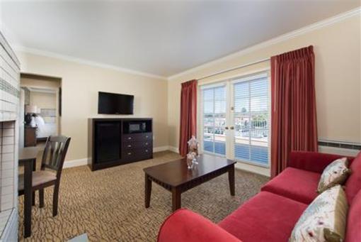 фото отеля Lafayette Hotel & Suites San Diego