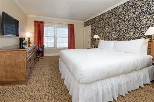 фото отеля Lafayette Hotel & Suites San Diego