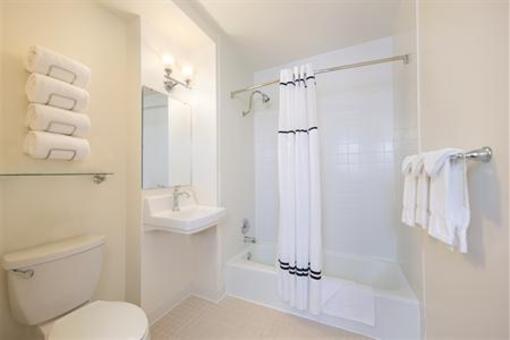 фото отеля Lafayette Hotel & Suites San Diego