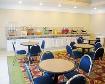 фото отеля La Quinta Inn & Suites Winnie