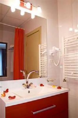 фото отеля Phoenicia Express Hotel