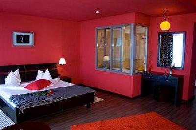 фото отеля Phoenicia Express Hotel