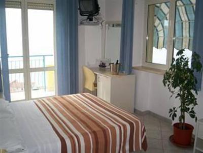 фото отеля Piccolo Mondo Hotel Acquappesa