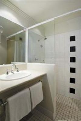 фото отеля Travelodge Hotel Garden City Brisbane
