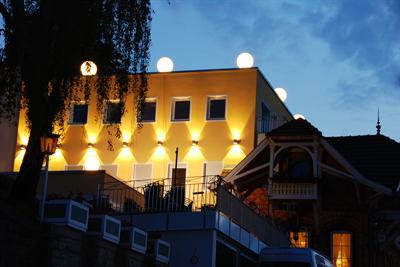фото отеля Ringhotel Wittelsbacher Hoh