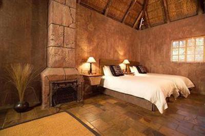 фото отеля Zebra Country Lodge