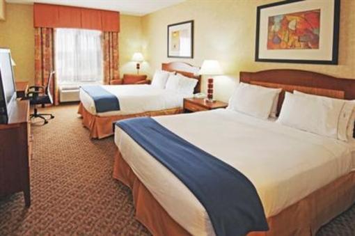 фото отеля Holiday Inn Express Hotel & Suites Brampton