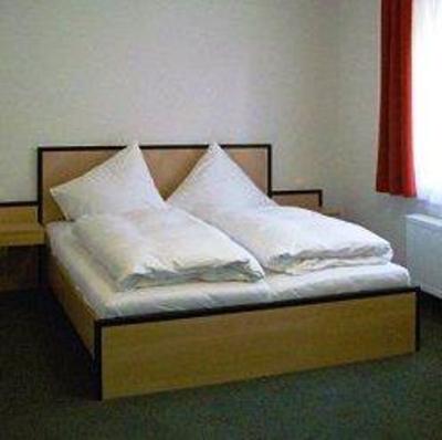 фото отеля Pension Maxi Siegenburg